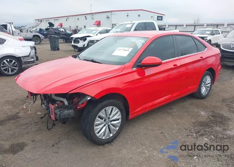 2019 Volkswagen Jetta 1.4T R-Line/1.4T S/1.4T Se z USA, uszkodzony, nr VIN 3VWC57BU2KM058955